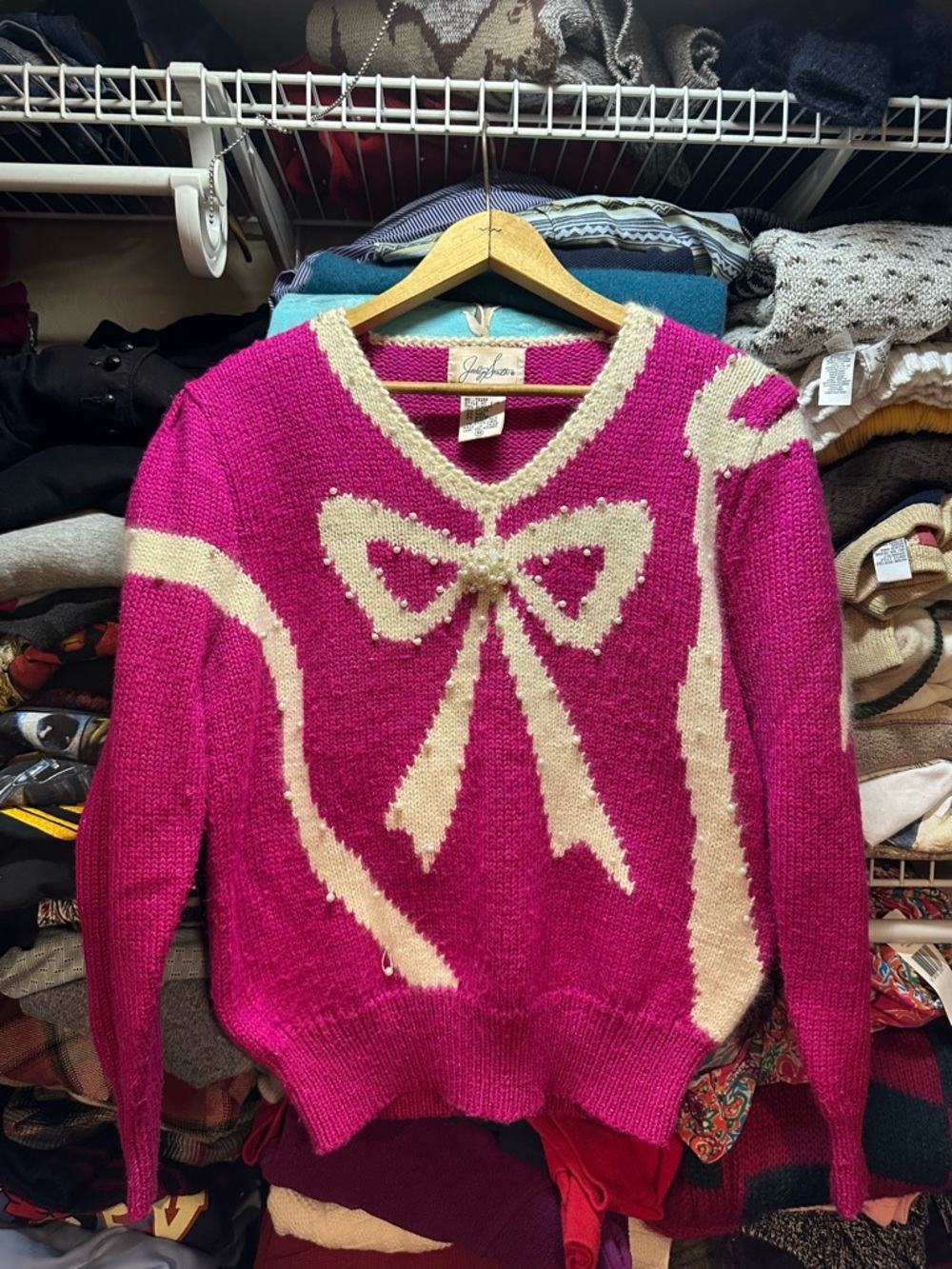 Vintage Jaclyn Smith Pink Beaded Bow Sweater Size Medium Coquette